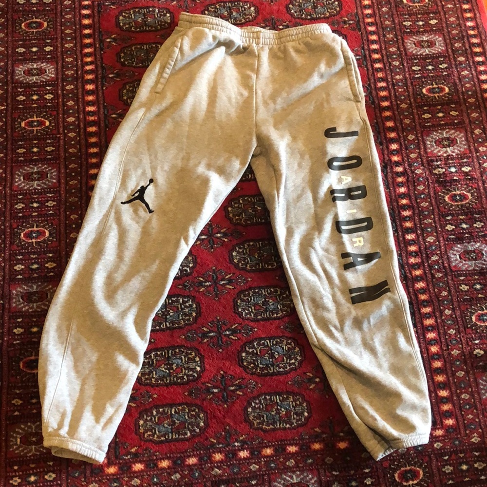 Men’s Air Jordan Grey Sweatpants size Large